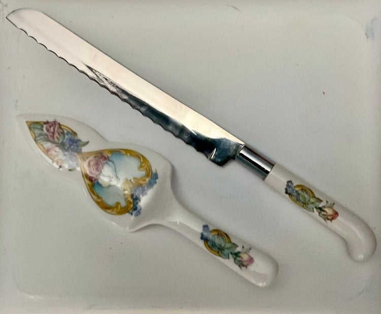 Betty Chaisson Ceramic Cake Cutting Set