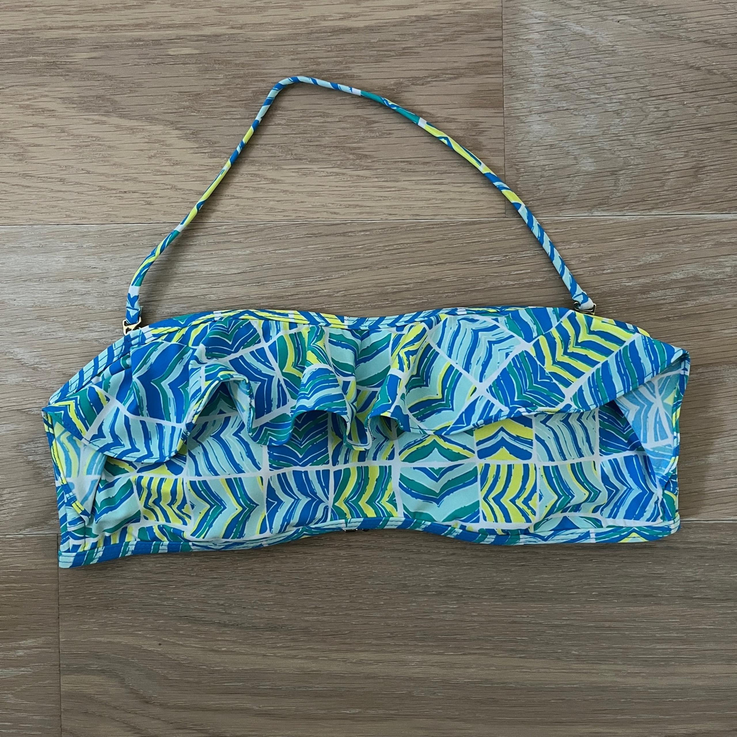 Vineyard Vines Geo Whale Tail Ruffle Bikini Top Medium
