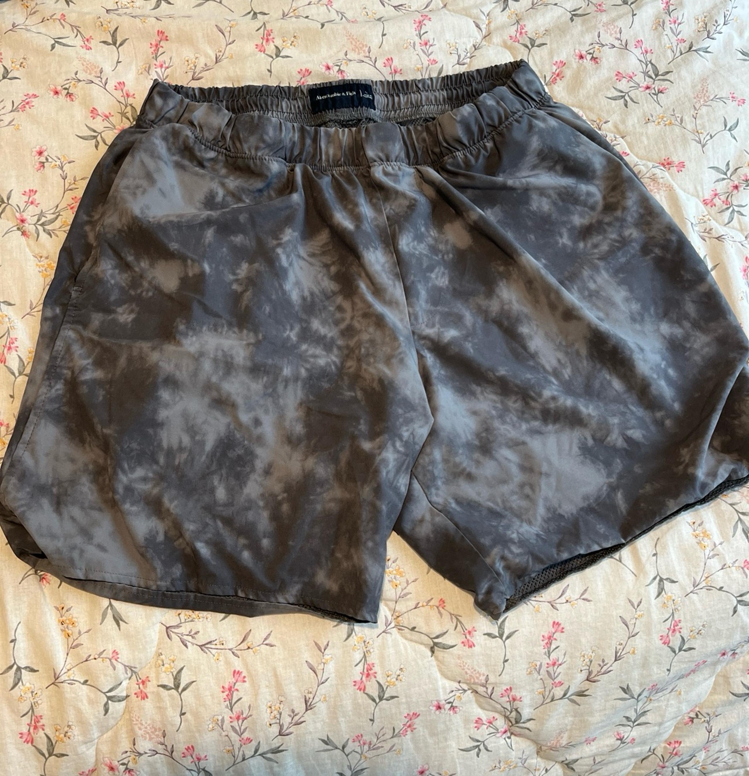 Abercrombie and Fitch Mens athletic shorts men’s L