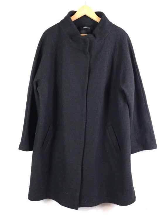 Cynthia Rowley
100% Wool Coat Jacket size 1X.          Excellent condition