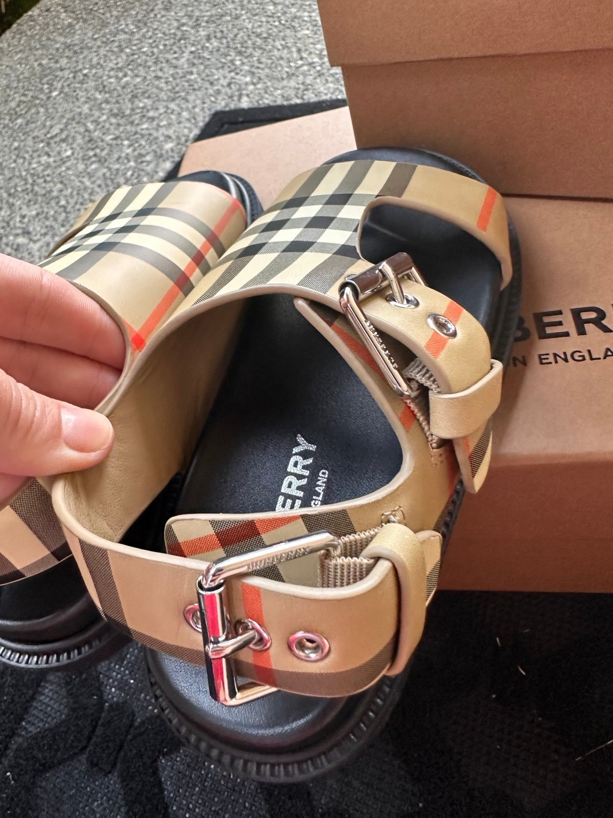 Burberry sandals for kids