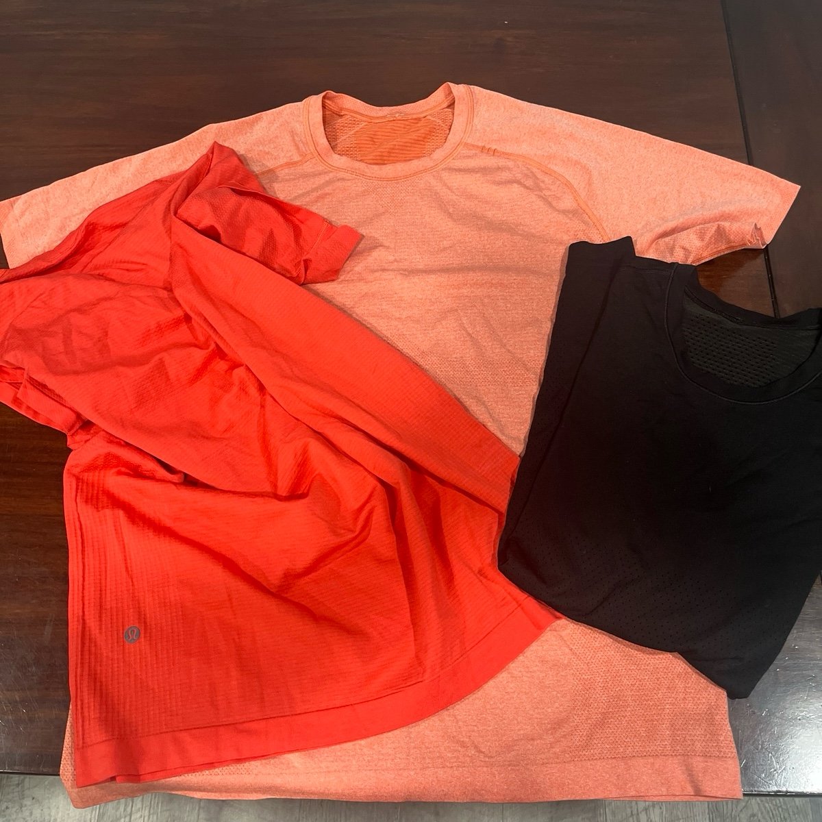 Men’s Lululemon shirts