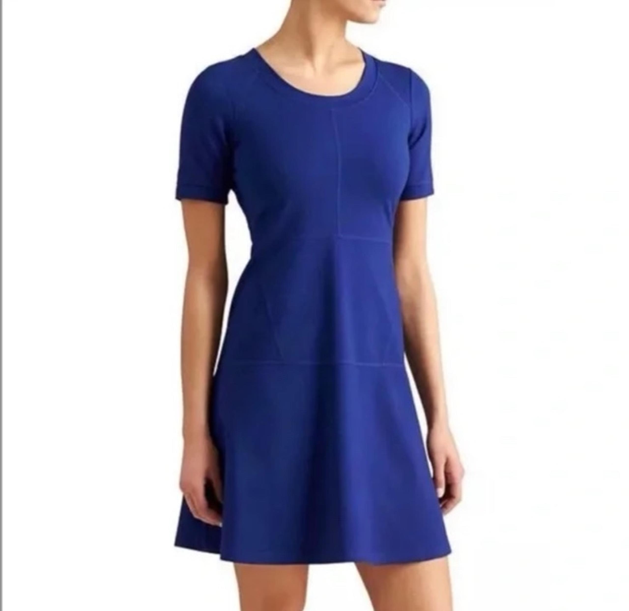 New Athleta en Route purple Dress in a small
