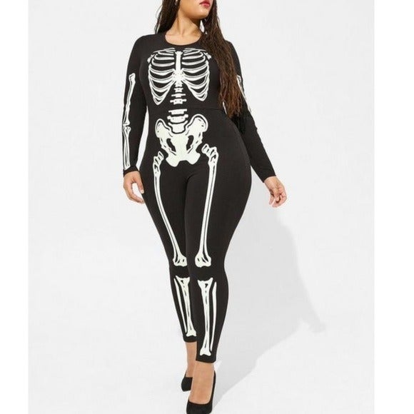 TORRID NWT Skeleton Bodysuit - Glows in the dark. Halloween costume 1X