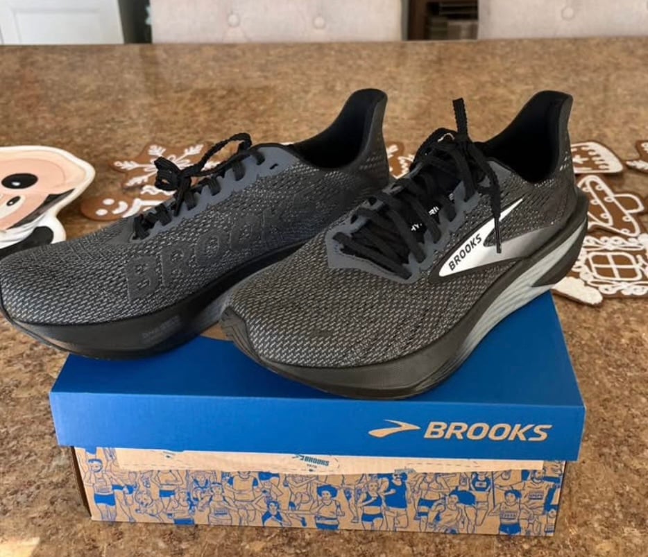 Brooks Hyperion 2 running shoes
