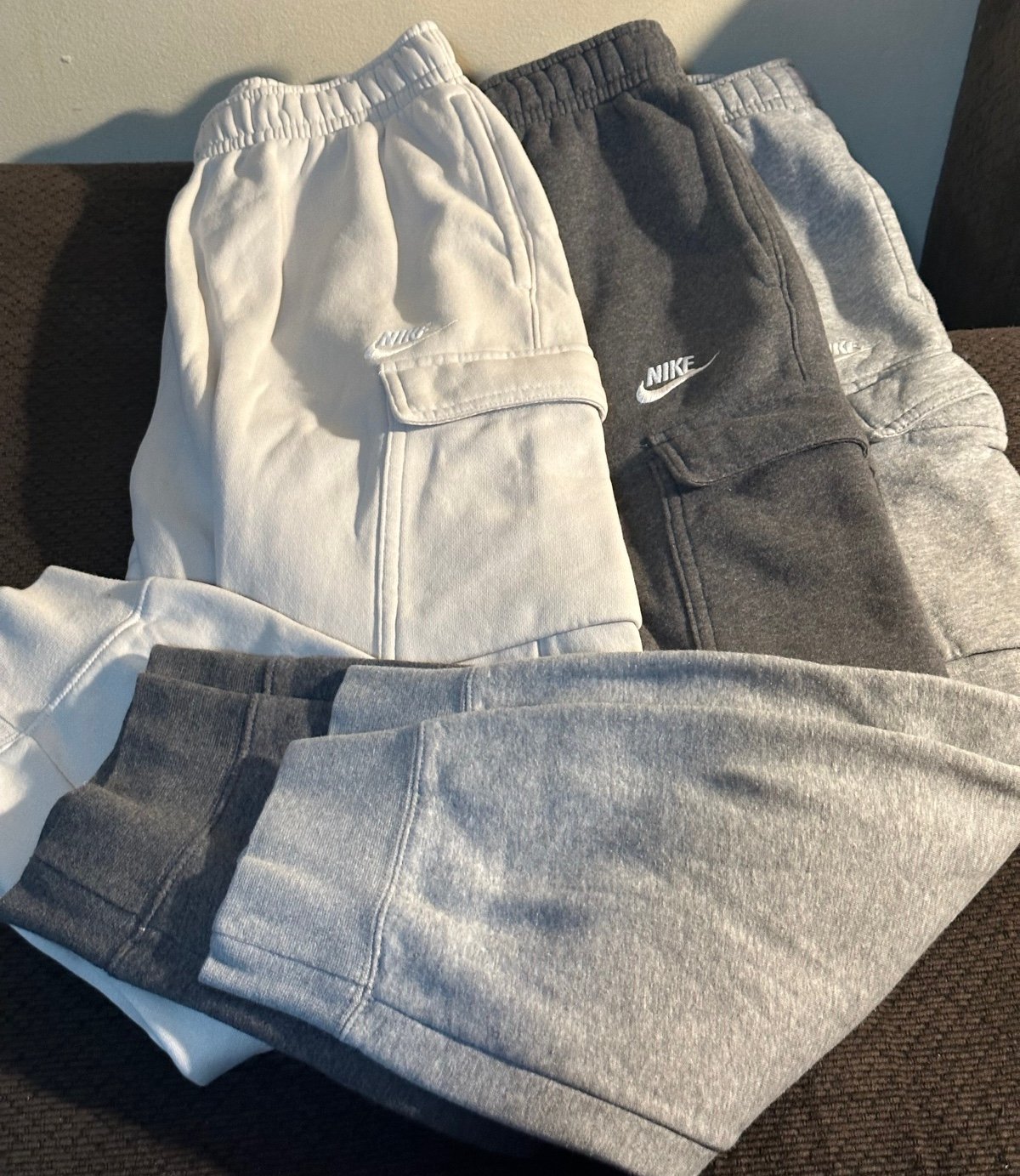 Nike sweatpants bundle size medium