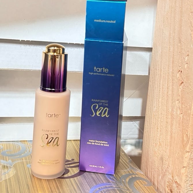 Tarte water foundation MEDIUM NEUTRAL