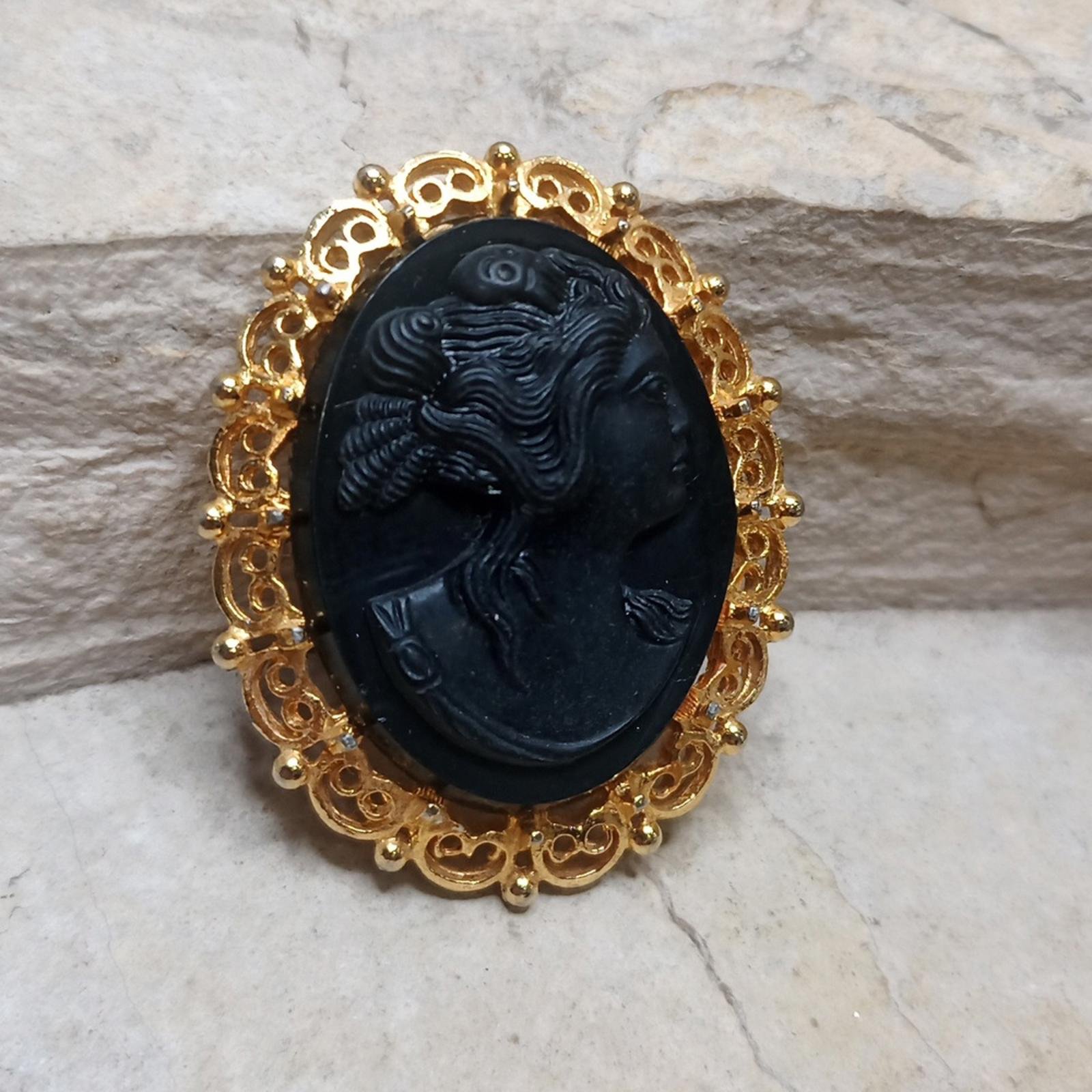 Old Vintage Cameo brooch pin Black