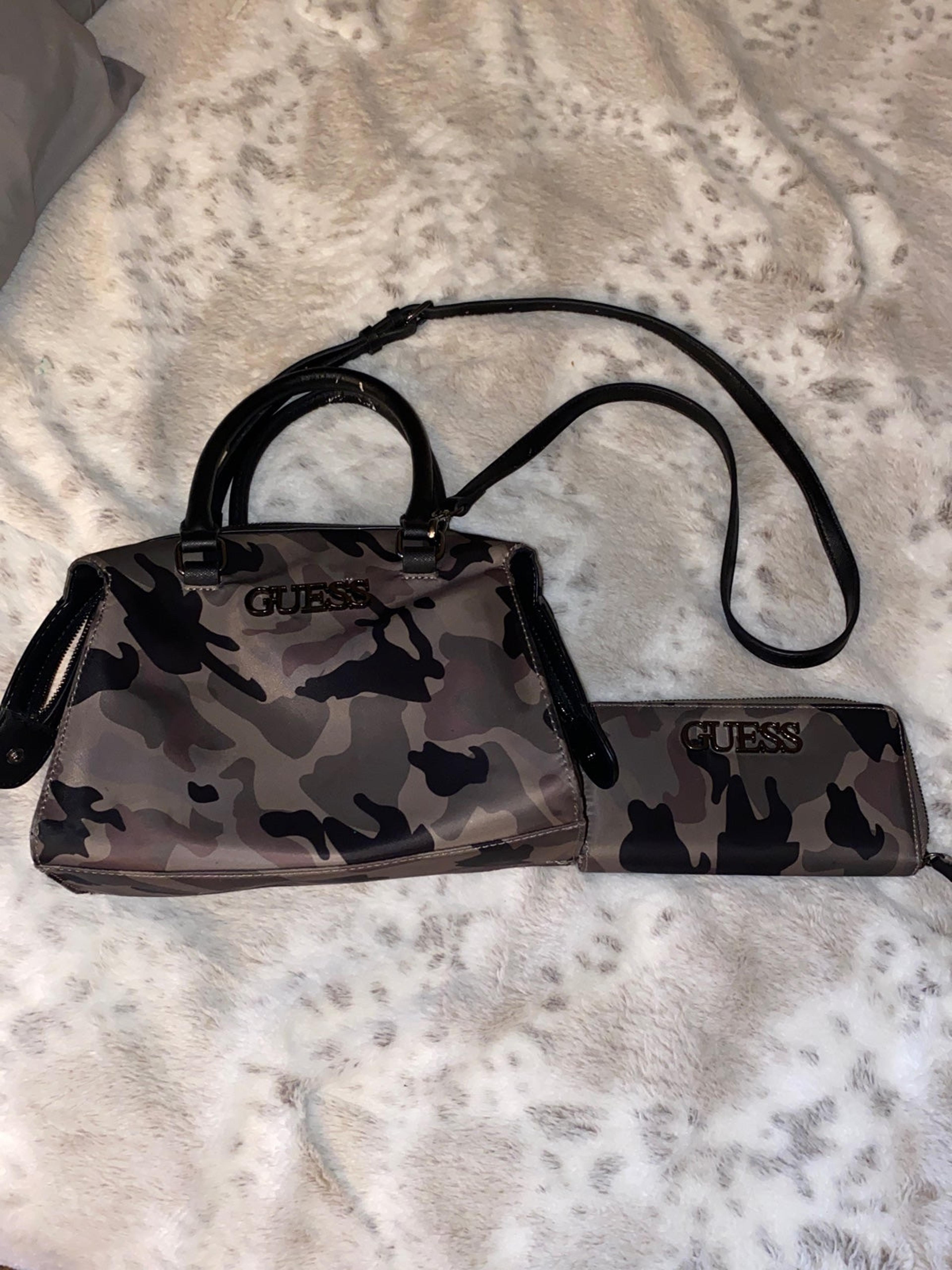 Guess camouflage purse Clearance