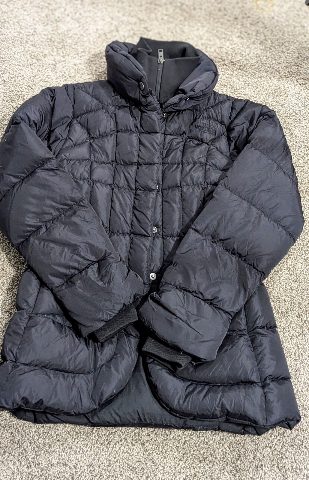 The north face women's xs black Broadway down puffer coat hourglass shape