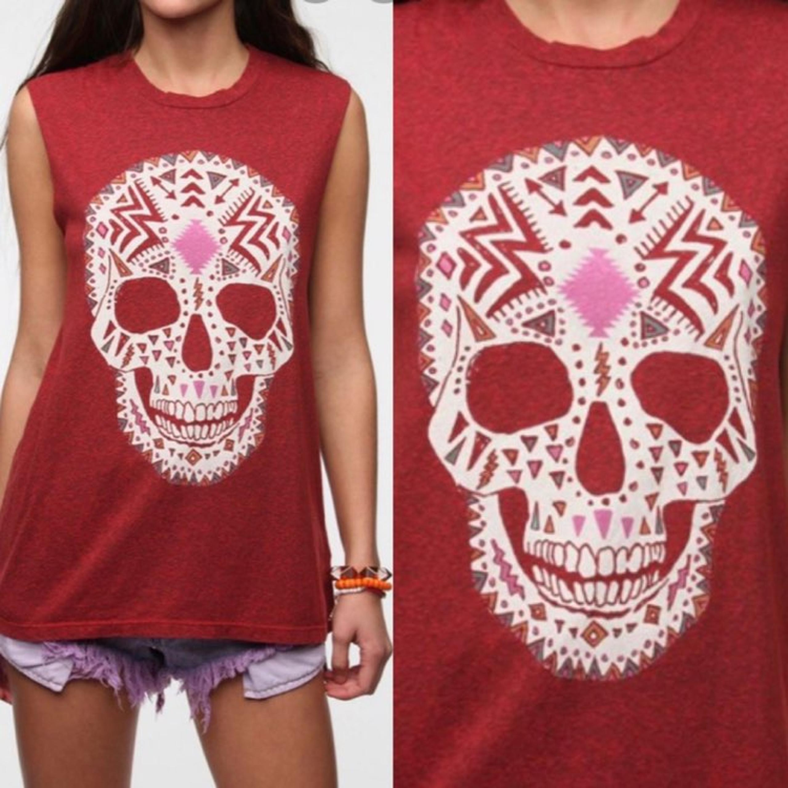 UO TRULY MADLY DEEPLY BOHO SKULL MUSCLE