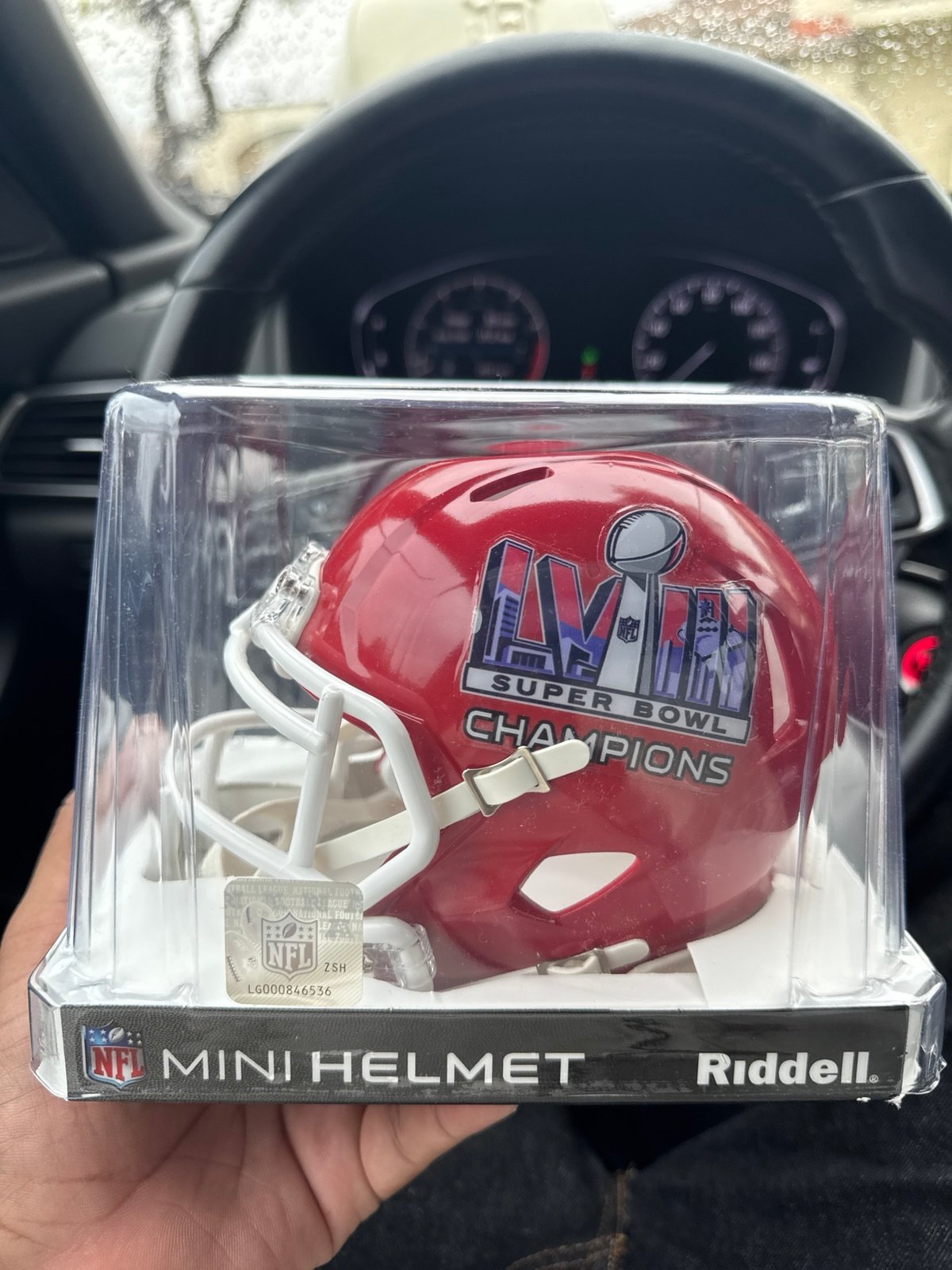 Kansas City chiefs Jawaan Taylor autograph Mini Helmet