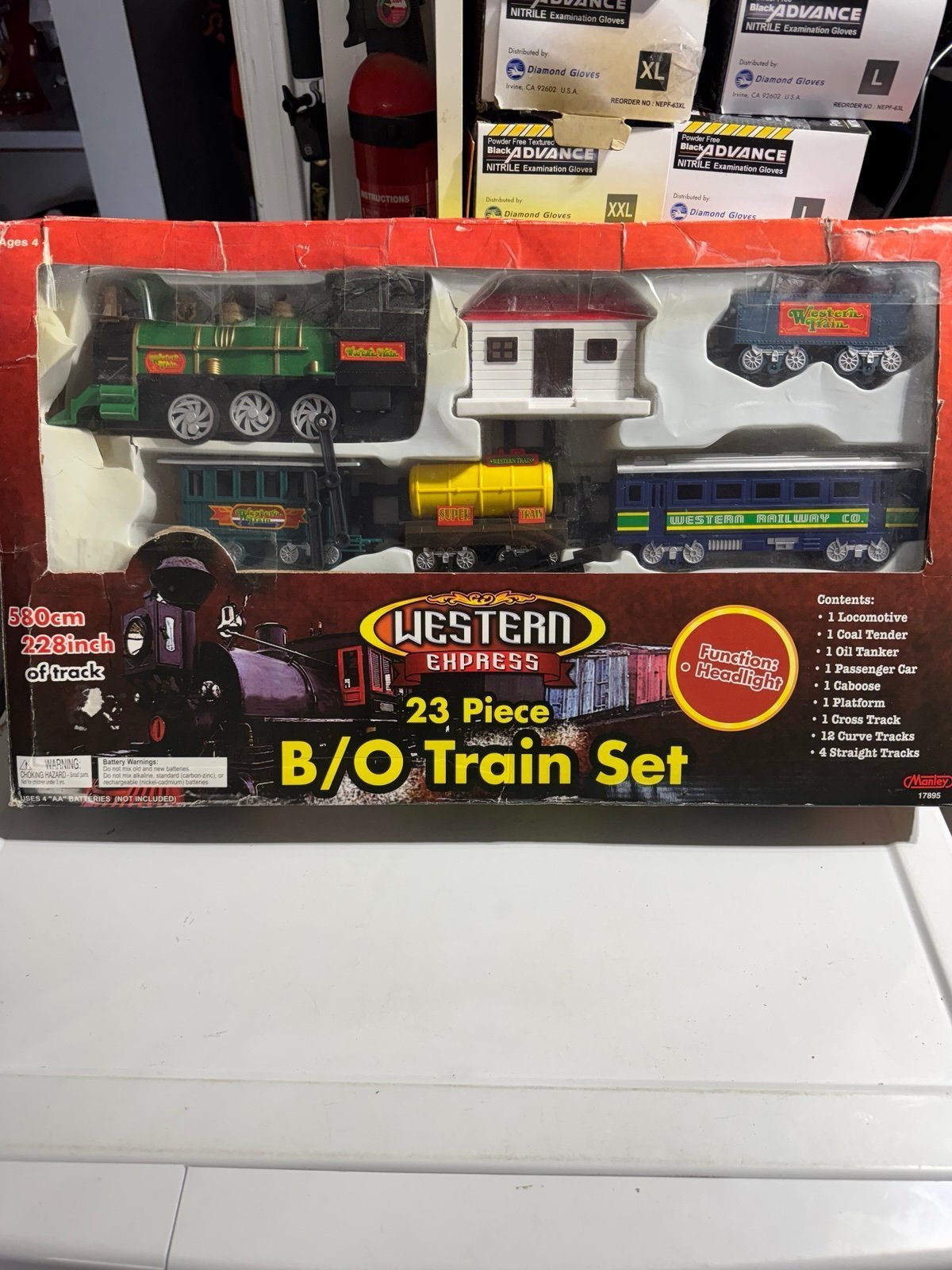 Manley Western Train B/O Set 23 Pieces complete  battery operated