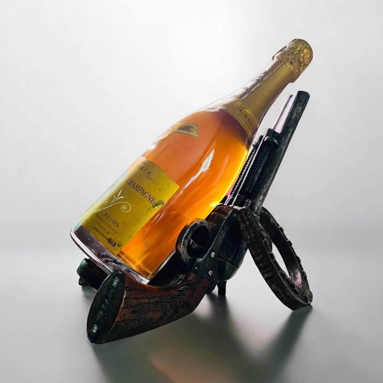 Western Cowboy Gun Pistol Two Revolver Bottle Holder Six Shooter Horseshoe Star