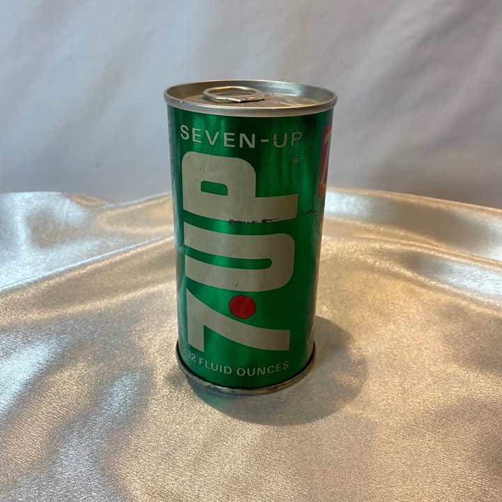 Vintage 7 Up Music Box Soda Can Style