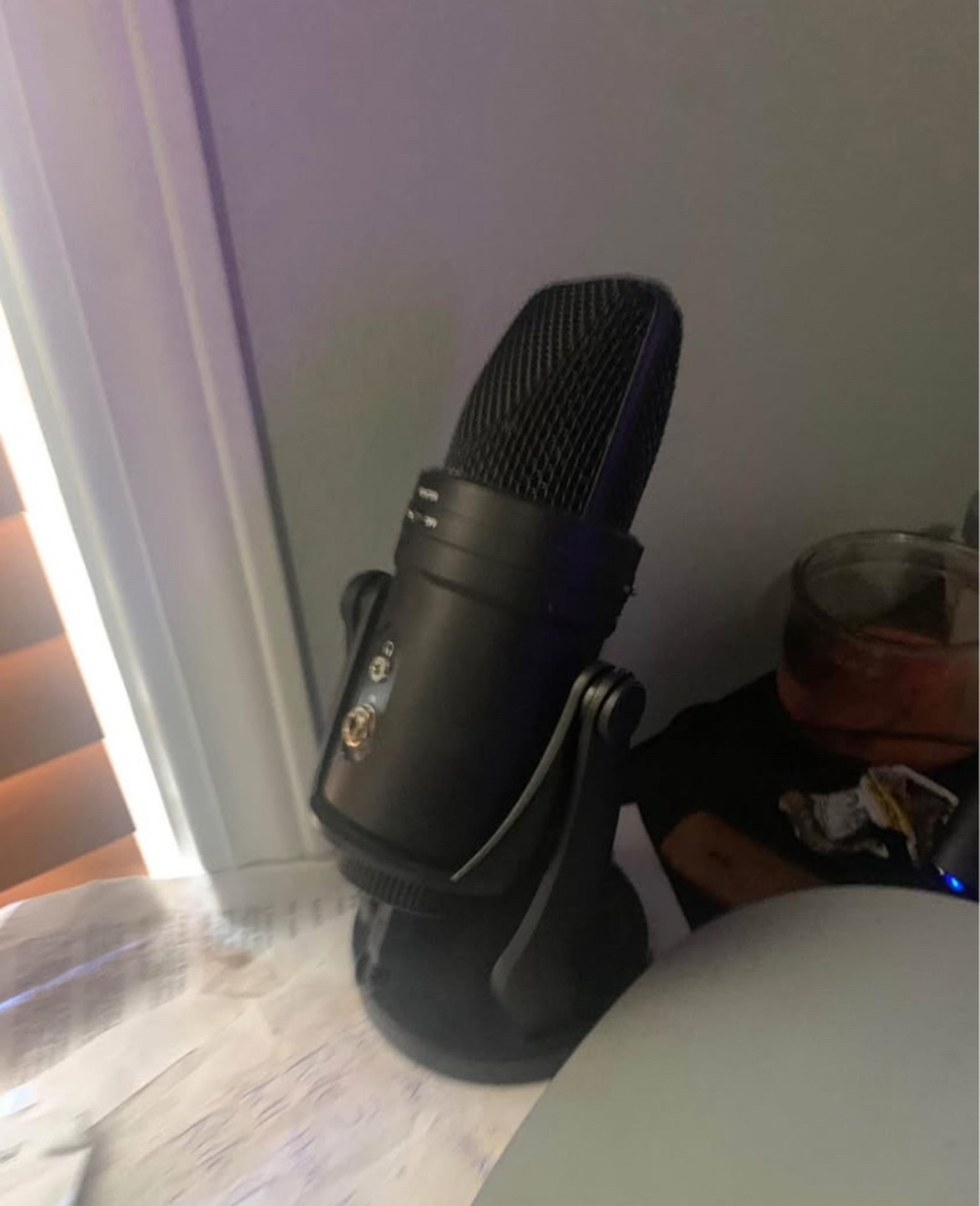 Samson microphone