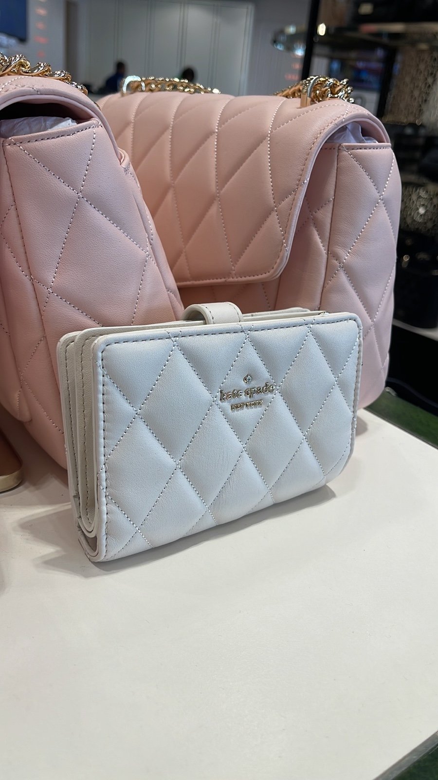 Kate Spade Carey Medium Compartment Bifold Wallet Parchment