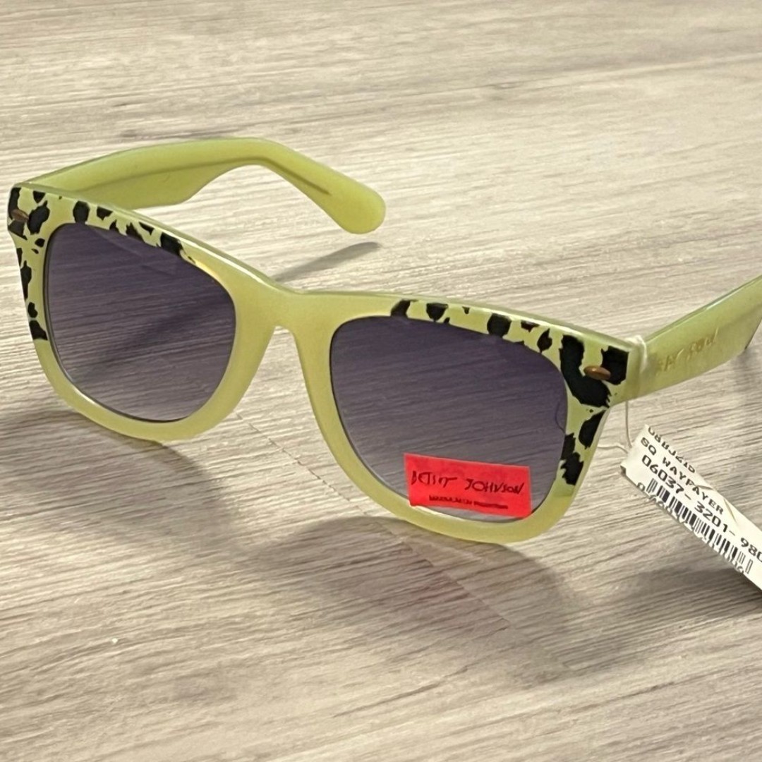 NWT Vintage Betsey Johnson Lime Green Animal Print Wayfarer Sunglasses