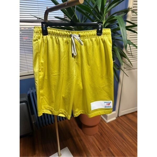 NEW BALANCE athletic mesh shorts