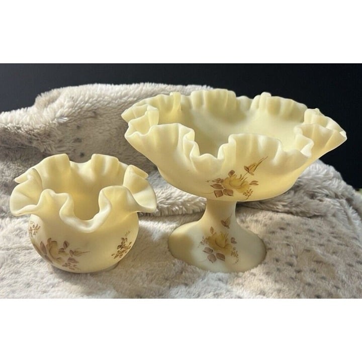 FENTON CUSTARD GLASS CHOCOLATE ROSE COMPOTE AND MATCHING BOWL 2PC SET (902)