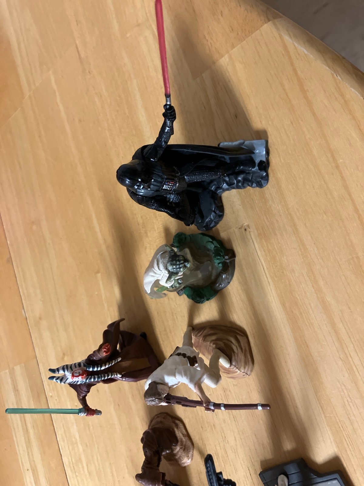 Star Wars lot figures and space ships and vehicle