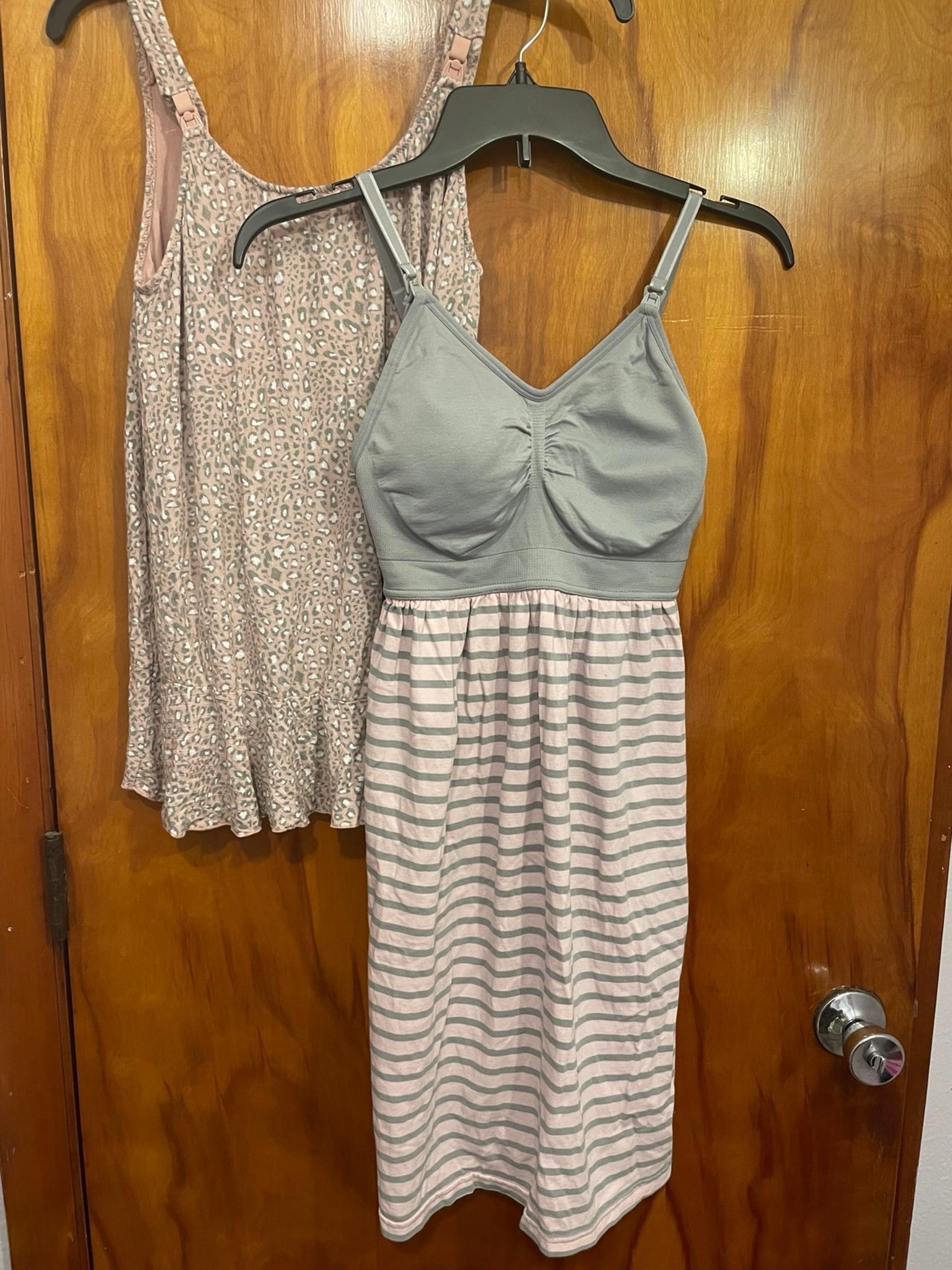 Women’s Nursing nightgown size small