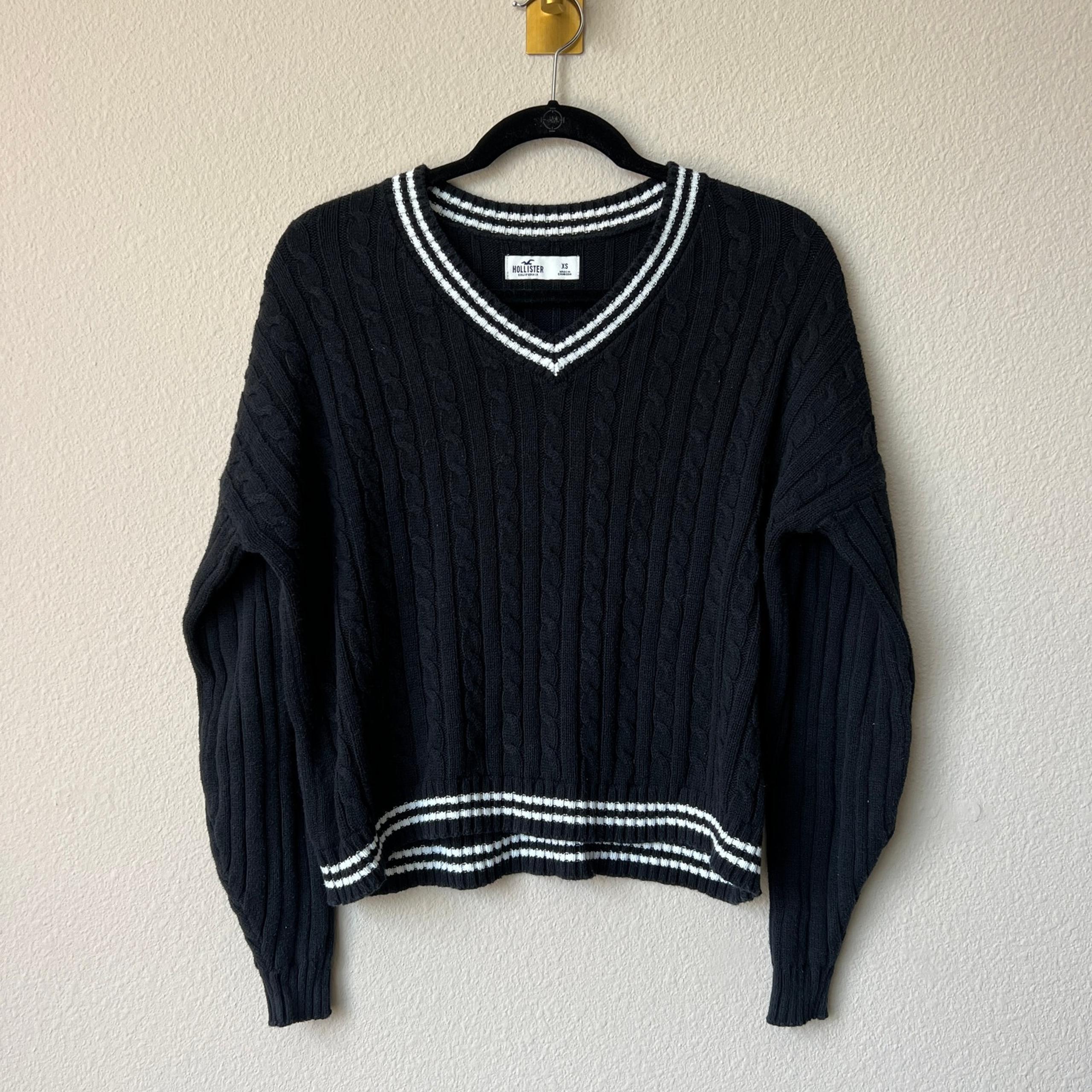 Hollister Black Cable Knit Varsity Sweater Size XS