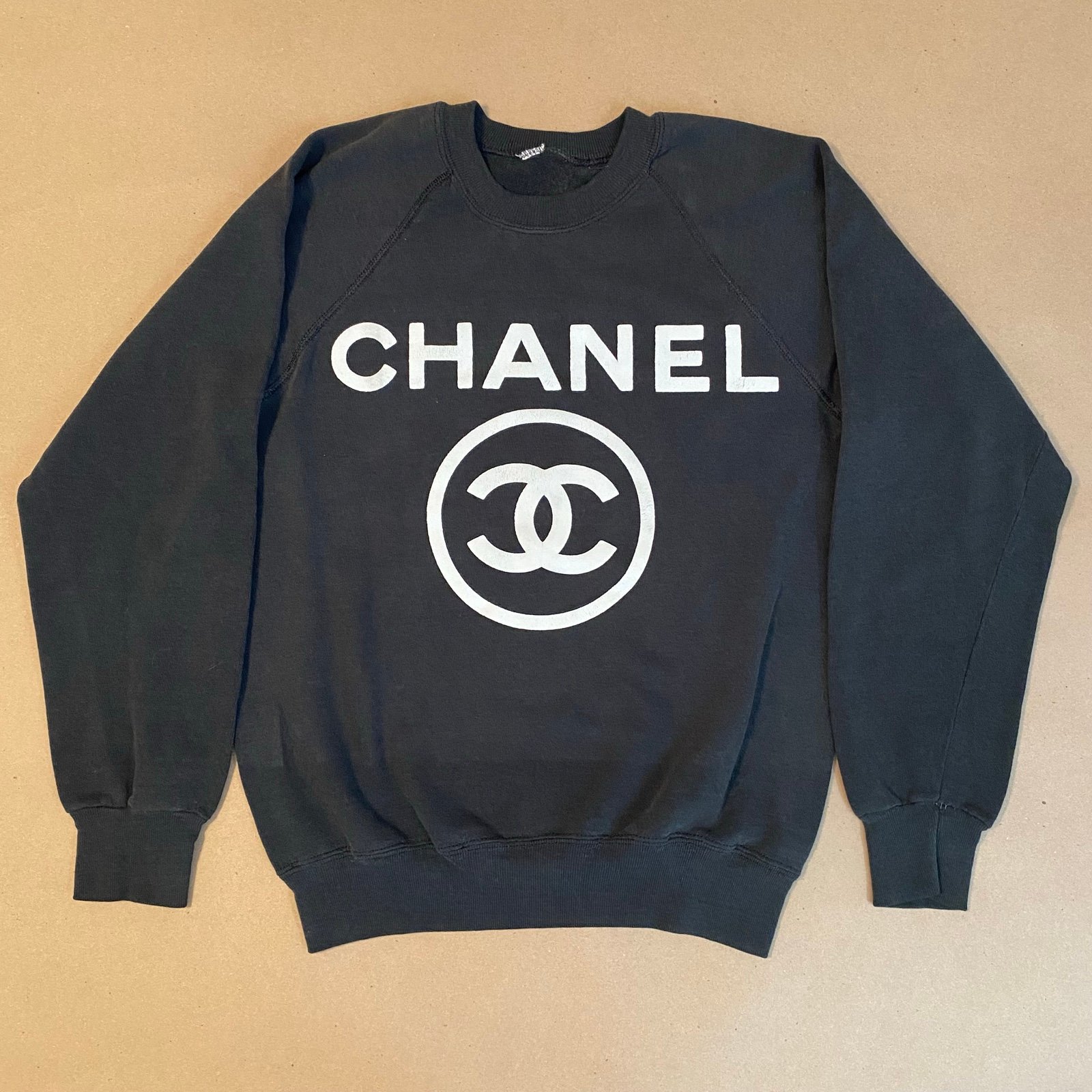 Vintage 80s Chanel BL raglan style black sweatshirt Crewneck