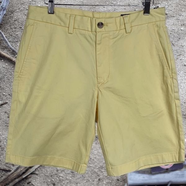 Vineyard Vines Men's size 31 waist Yellow 9 cotton blend Breaker shorts NWT