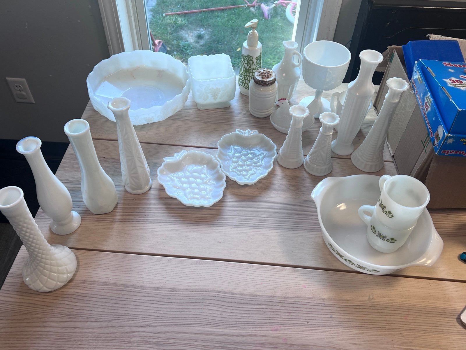 Milk glass lot- 21 pieces