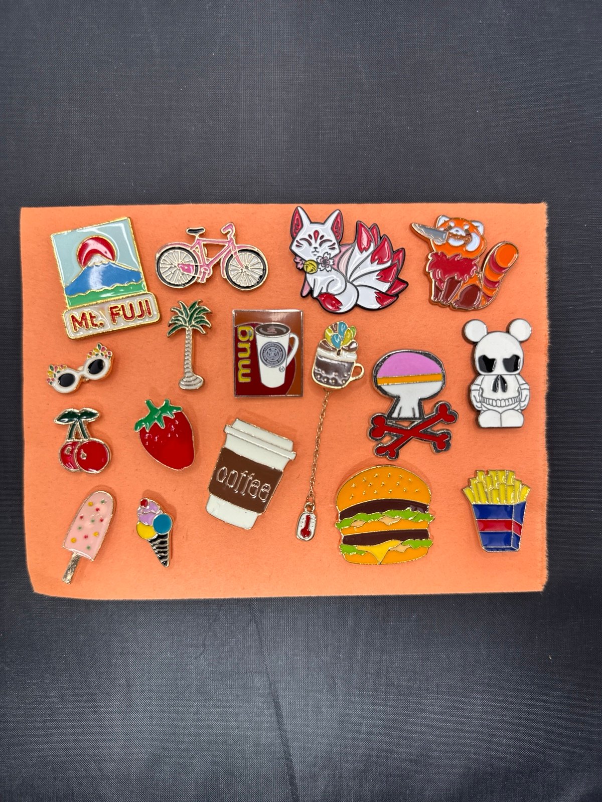 Enamel metal pins Lot