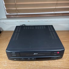 Zenith VRL4110 VCR Player Recorder - No Remote
