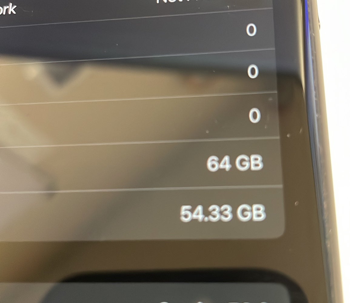 Apple iPhone 8 - 64GB - Space Gray (AT&T) A1905 hot (GSM) battery 98% health