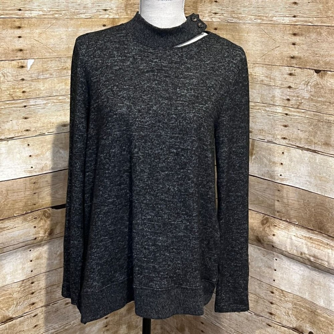 DEMOCRACY SOFT STRETCH CUTOUT MOCK NECK CASUAL SWEATER SIZE MEDIUM
