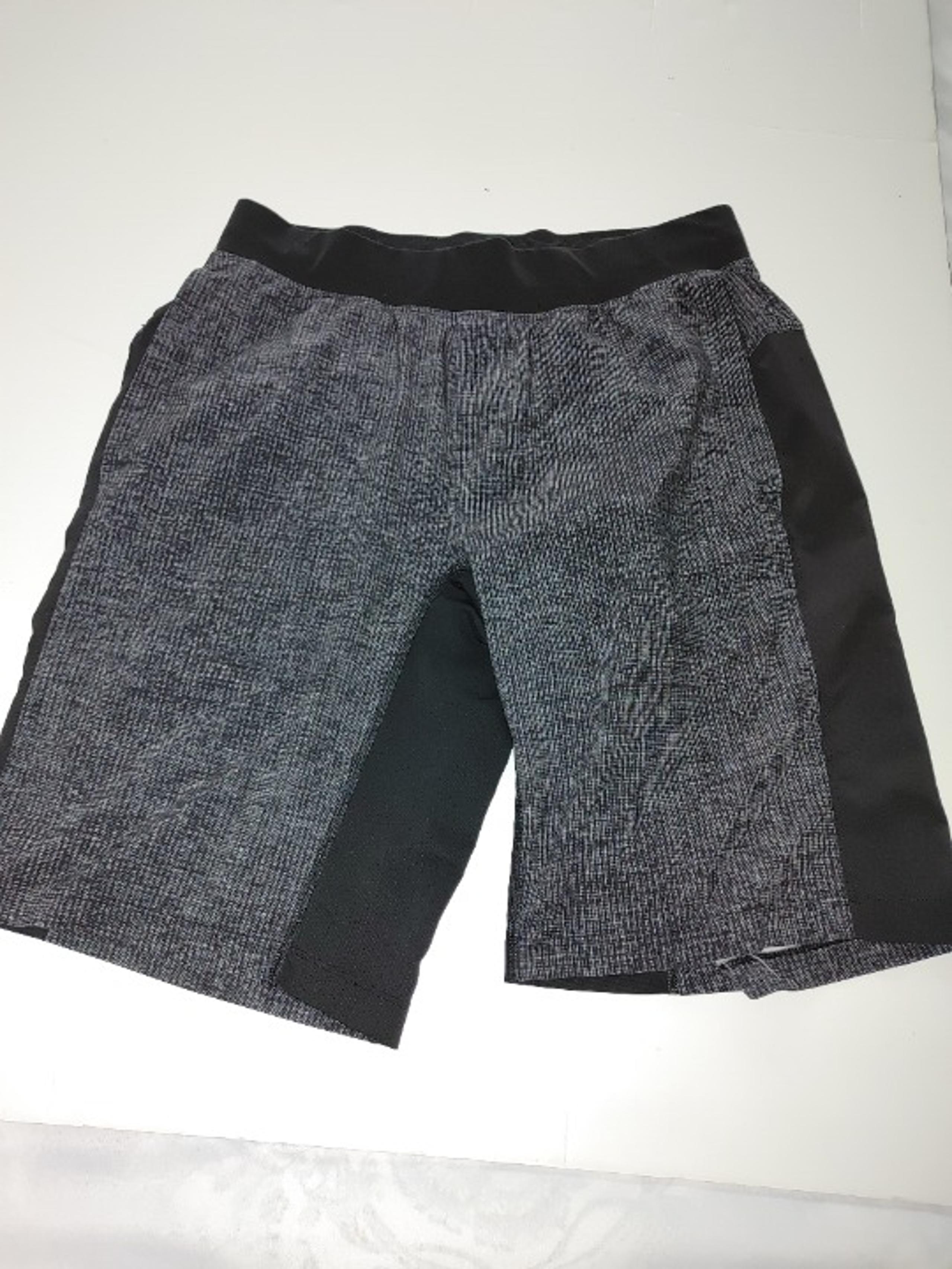 LULULEMON Men's High Rise  Pull-on Tie Waist Pockets Athletic Shorts Size L NWOT