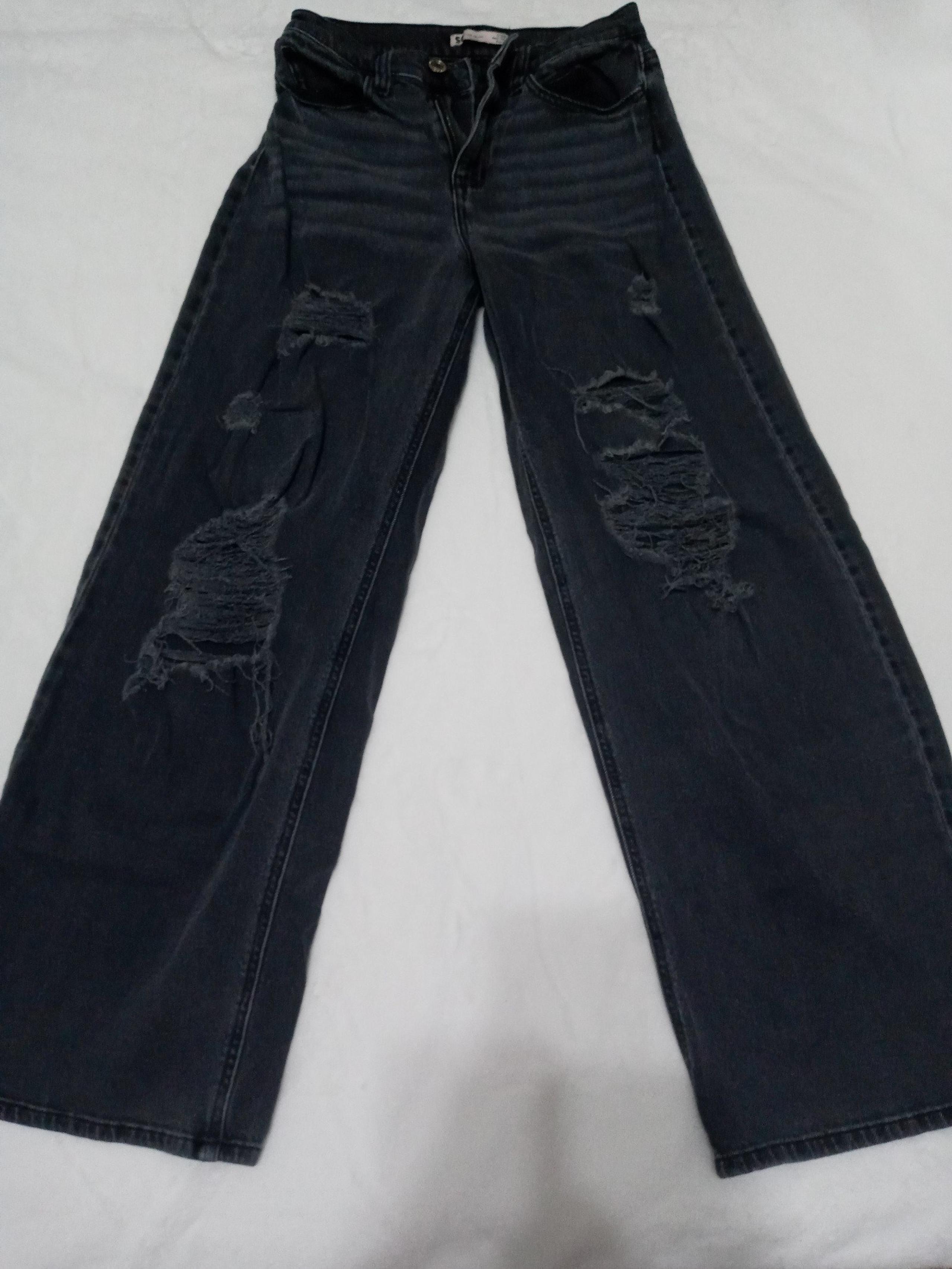 "SO" Black Ultra-High-Rise Ripped Wide-Leg Jeans Size Small (FREE SHIPPING)