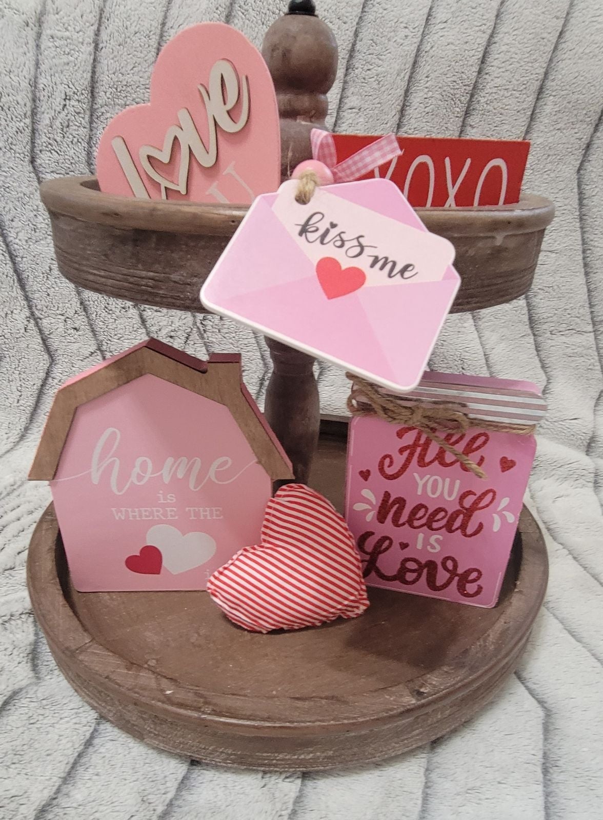 Valentine Tier Tray Decor. O#13