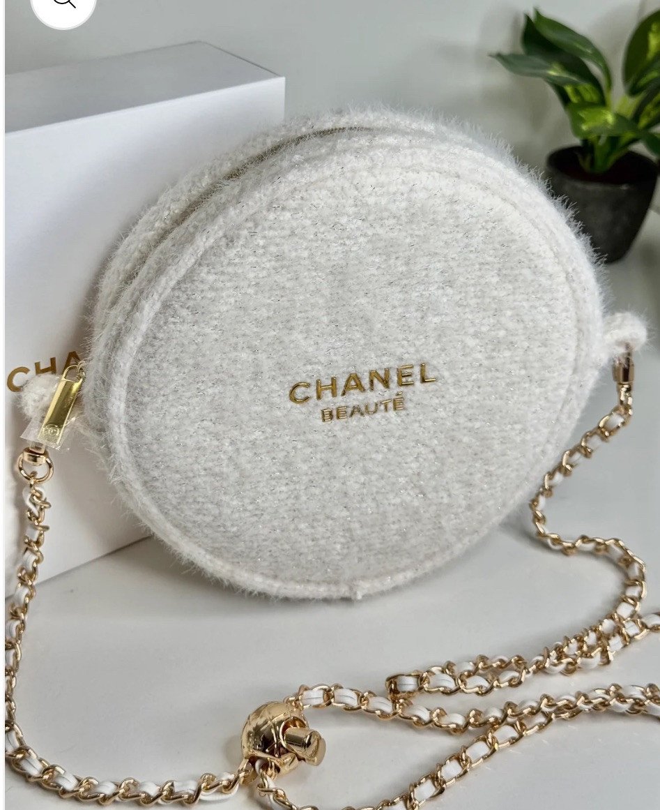 Chanel Beaute White Wool Round Cosmetic Bag Purse Make Up Bag New With Chain