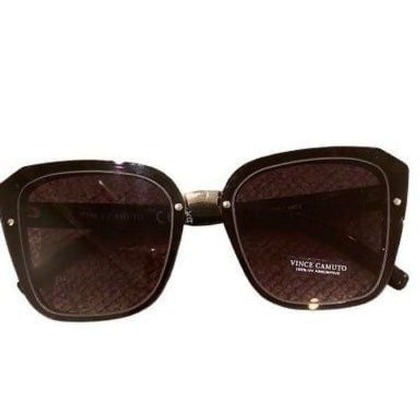 NWT, Vince, Camuto women’s black ox Square sunglasses VC945 ox