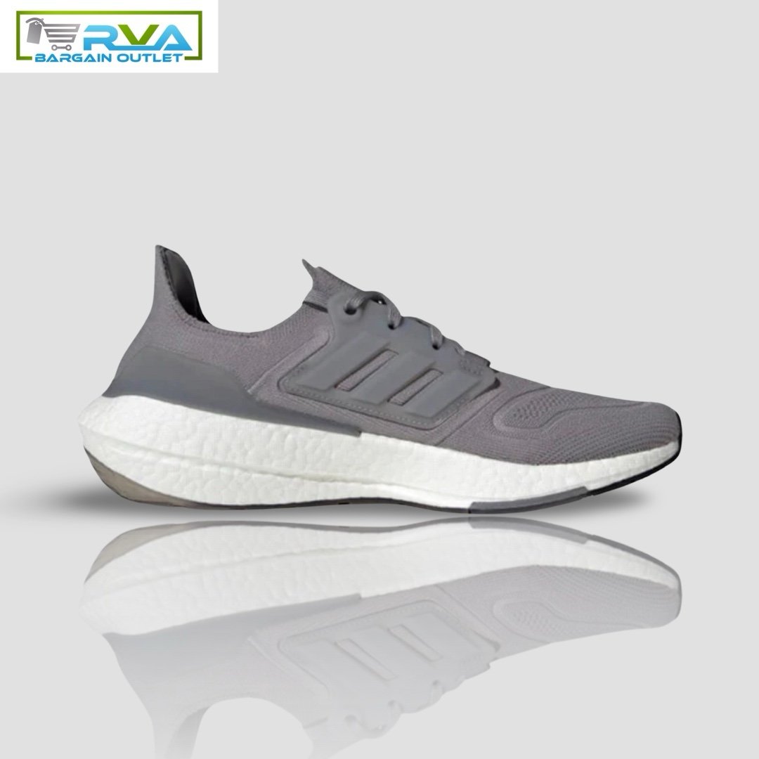 Men’s Size 8 Adidas UltraBoost 22 Running Shoe