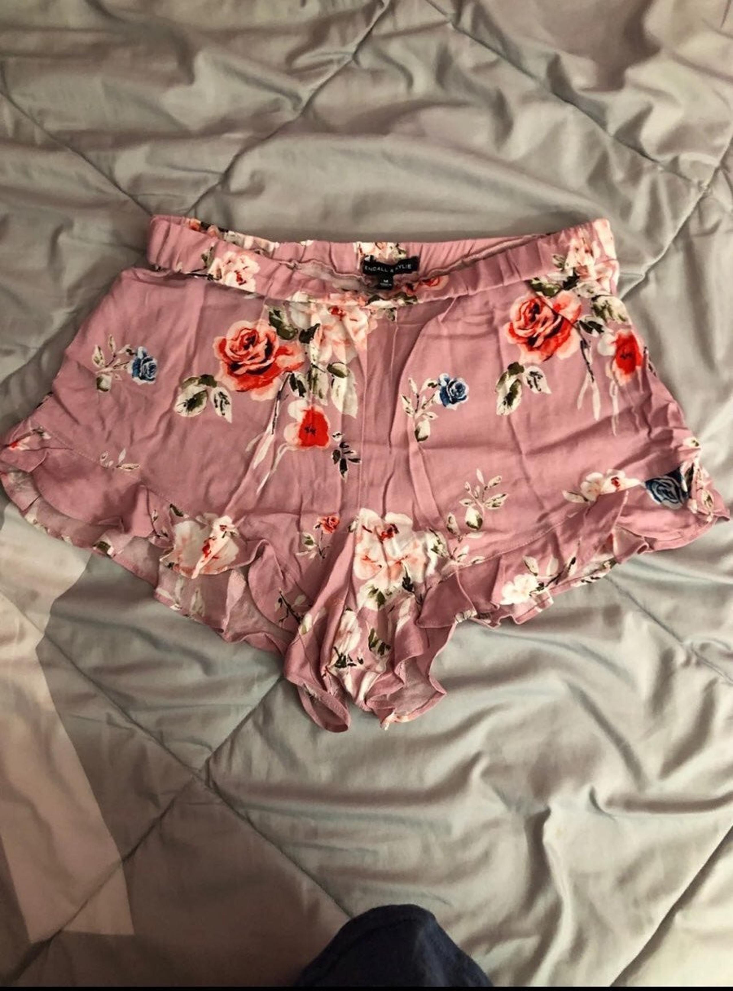 kendall and kylie shorts