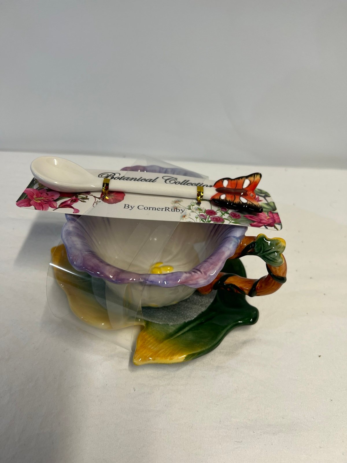 Corner Ruby Botanical Collection Coral Flower Teacup Leaf Saucer & Spoon New