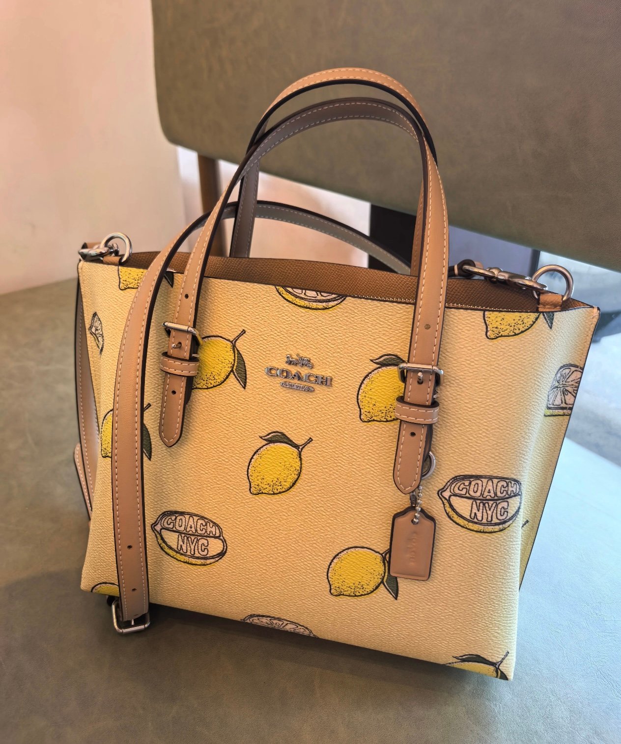 NWT Coach Mollie Tote Bag 25 With Lemon Print CAL78