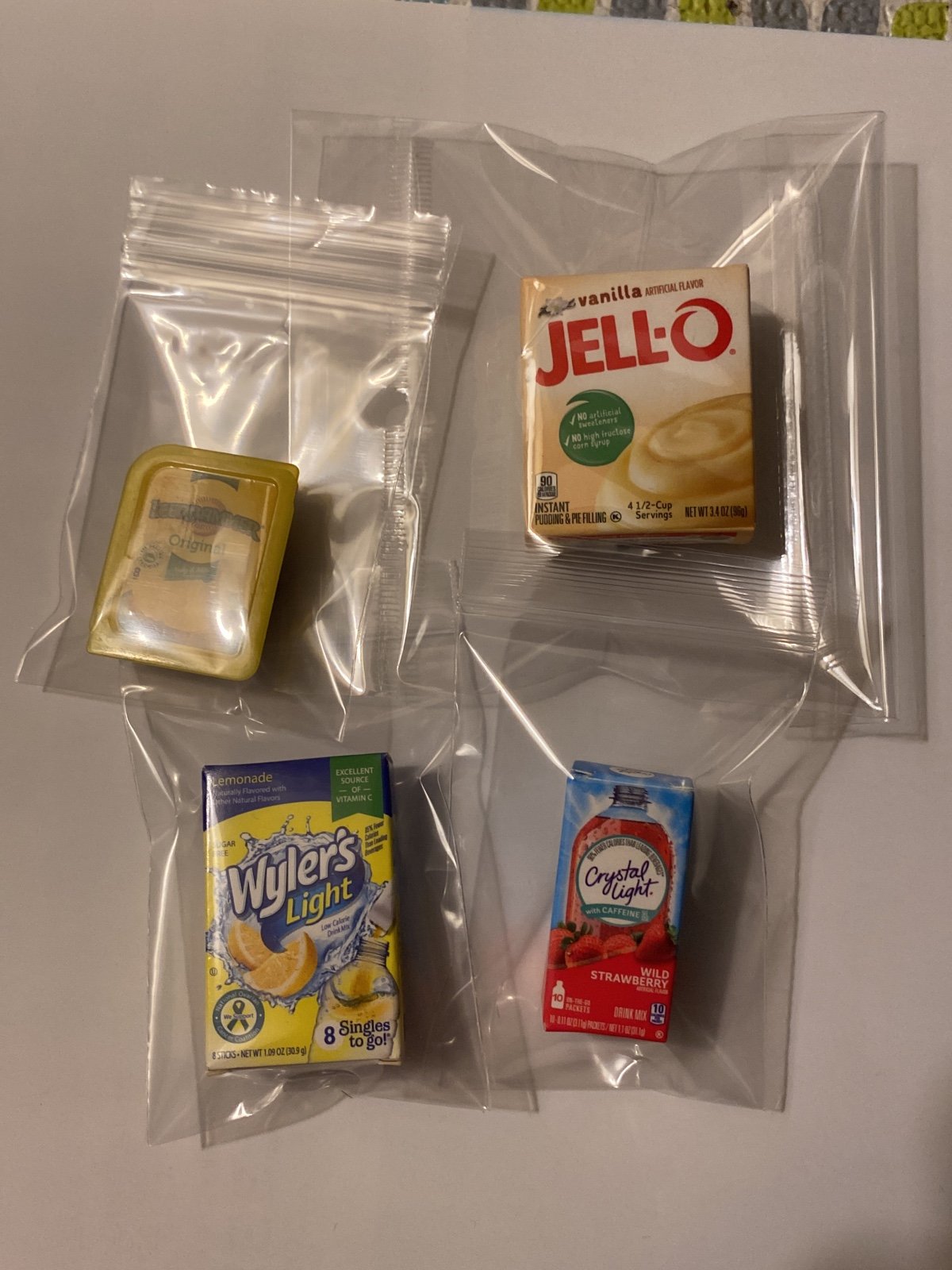 4 mini brand magnets