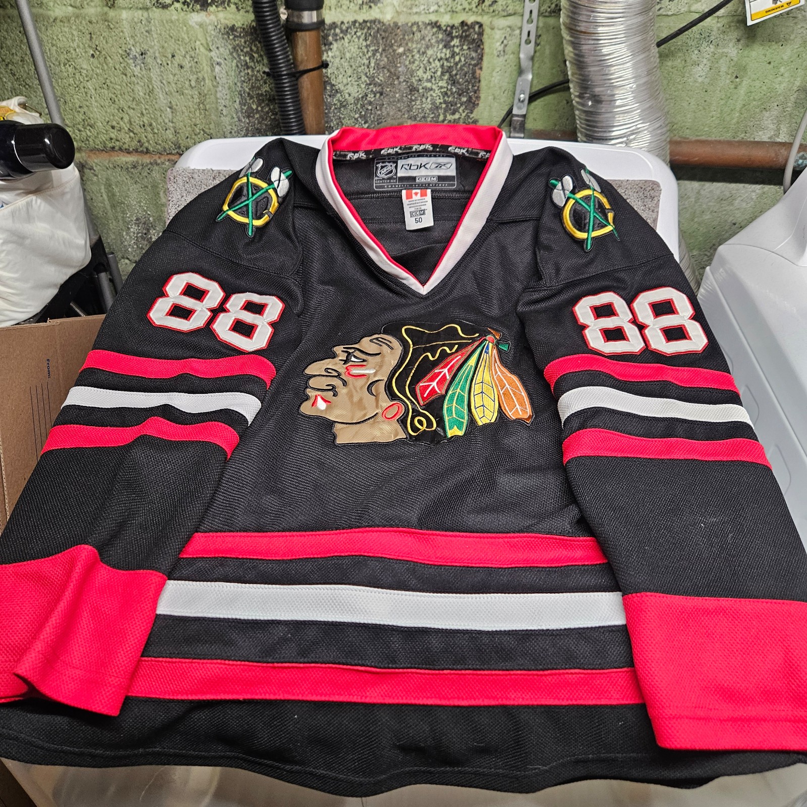 CCM Reebok Chicago Blackhawks Official NHL Jersey