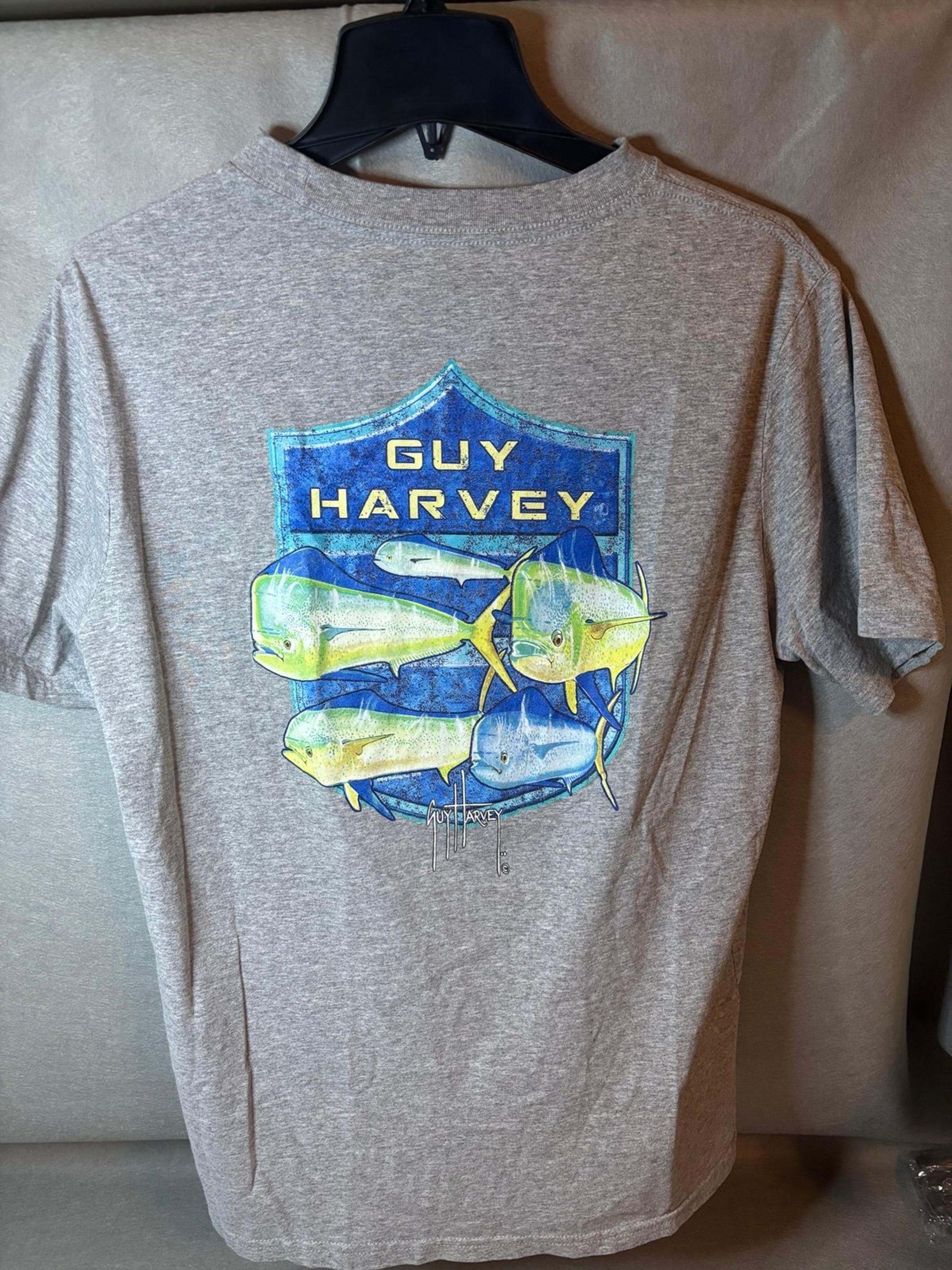 Guy Harvey Mahi Mahi Tuna Graphic Short Sleeve T-Shirt in Gray Blue Green Medium