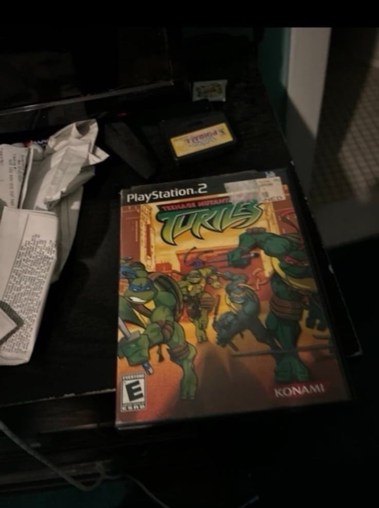 Teenage Mutant Ninja Turtles PS2 (CIB COMPLETE LIKE NEW)