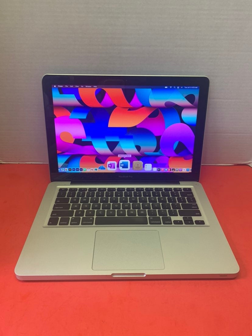 Apple MacBook Pro 13”-i5- 2.5GHz 16GBRAN 1000GB storage macOS Monterey 2022