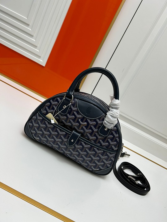 Goyard Cosmetic bags