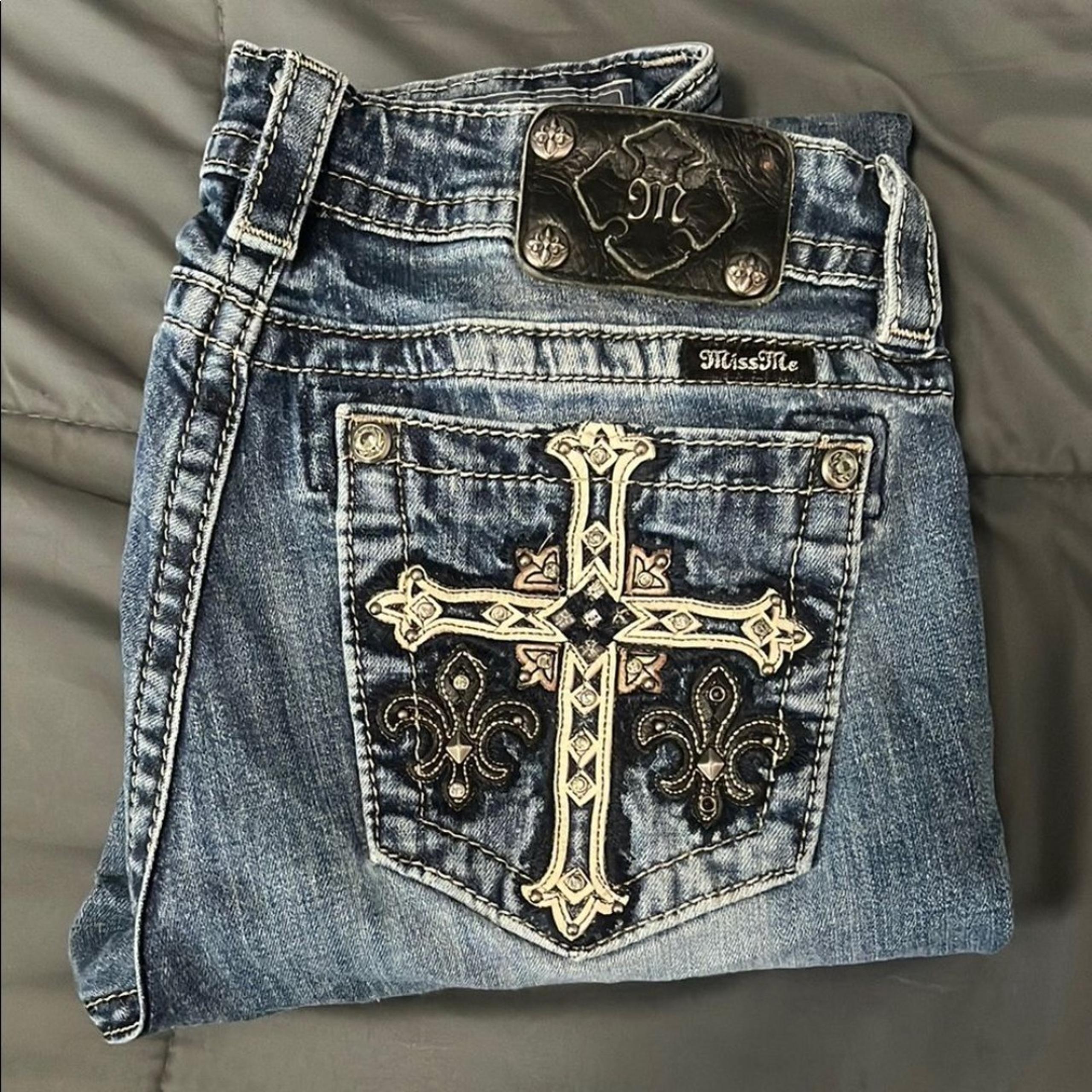 Miss Me Mid Rise Skinny Jean Size 32